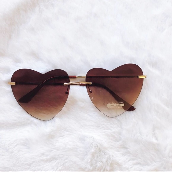 Stylens Accessories - Miley Light Brown Gradient Heart Sunglasses